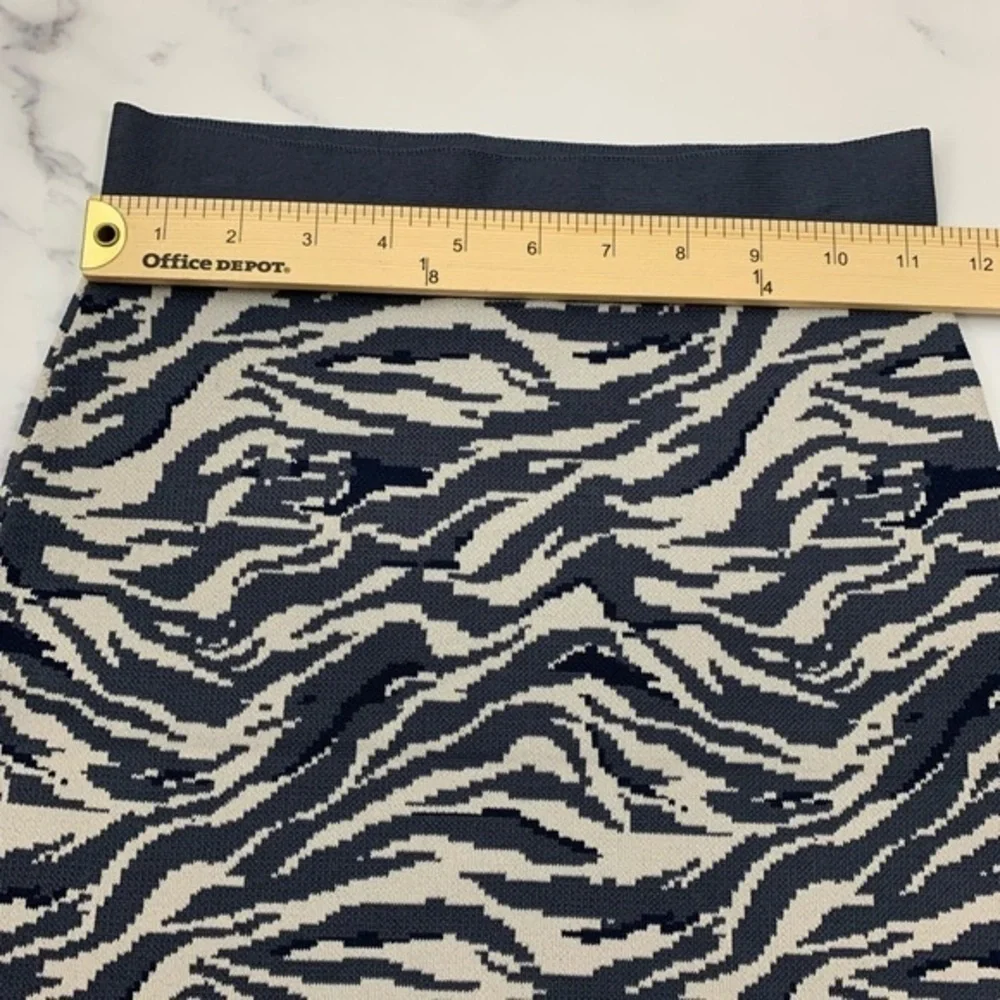 Leith Knit Sweater Zebra Tiger Blue, White, Grey Animal Print Skirt Size XS